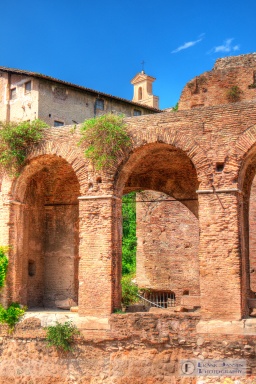 Looking through and over the Basilica of Maxentius